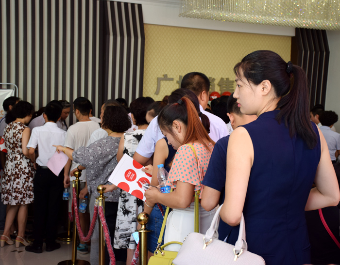 喜報(bào)！捷報(bào)！一經(jīng)推出即成隴南商業(yè)傳奇！