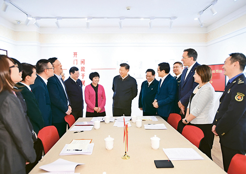 習(xí)近平：堅(jiān)持、完善和發(fā)展中國(guó)特色社會(huì)主義國(guó)家制度 與法律制度