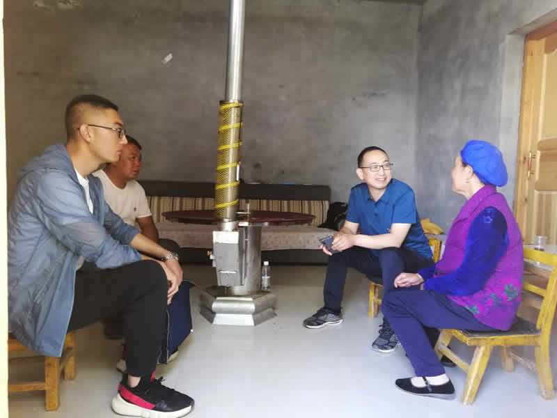 “感黨恩、憶黨史”，--市龍江城鄉(xiāng)發(fā)展集團公司開展慶祝建黨99周年主題黨日活動